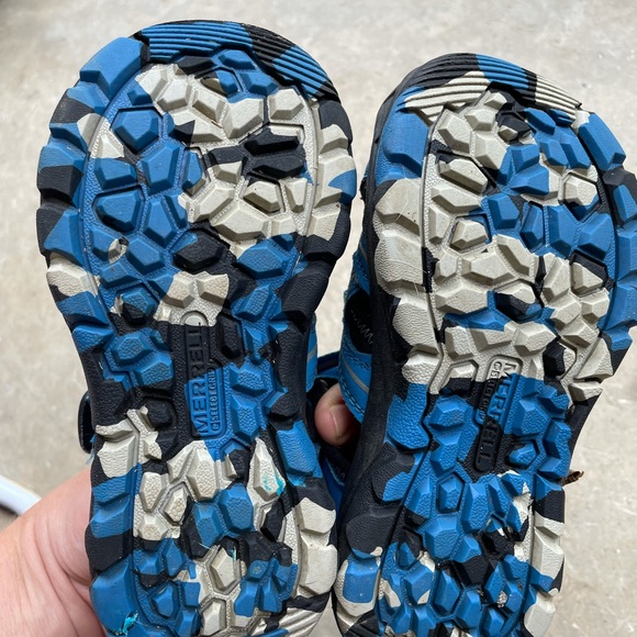 Merrell little boy shoes - Picture 3 of 3